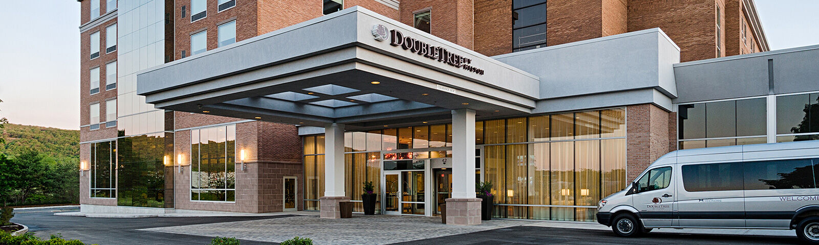 Doubletree By Hilton Hotel Bristol Exterior foto